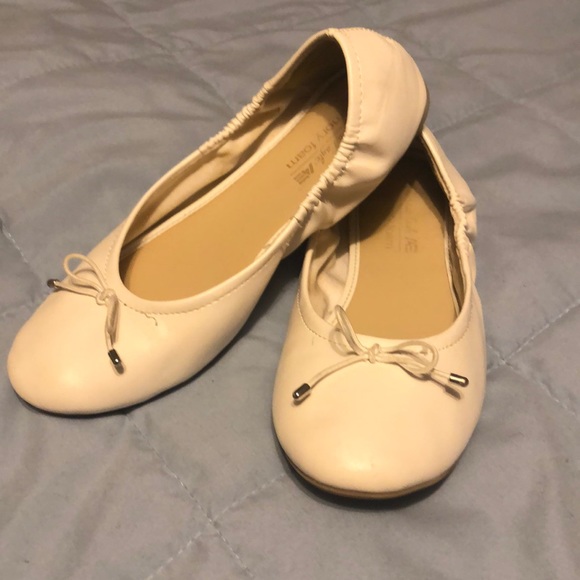 GIRLS AMERICAN EAGLE FLATS - Picture 2 of 3